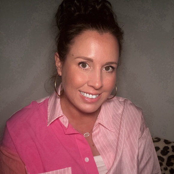 Meet your Posher, Jennifer - Picture 1 of 1